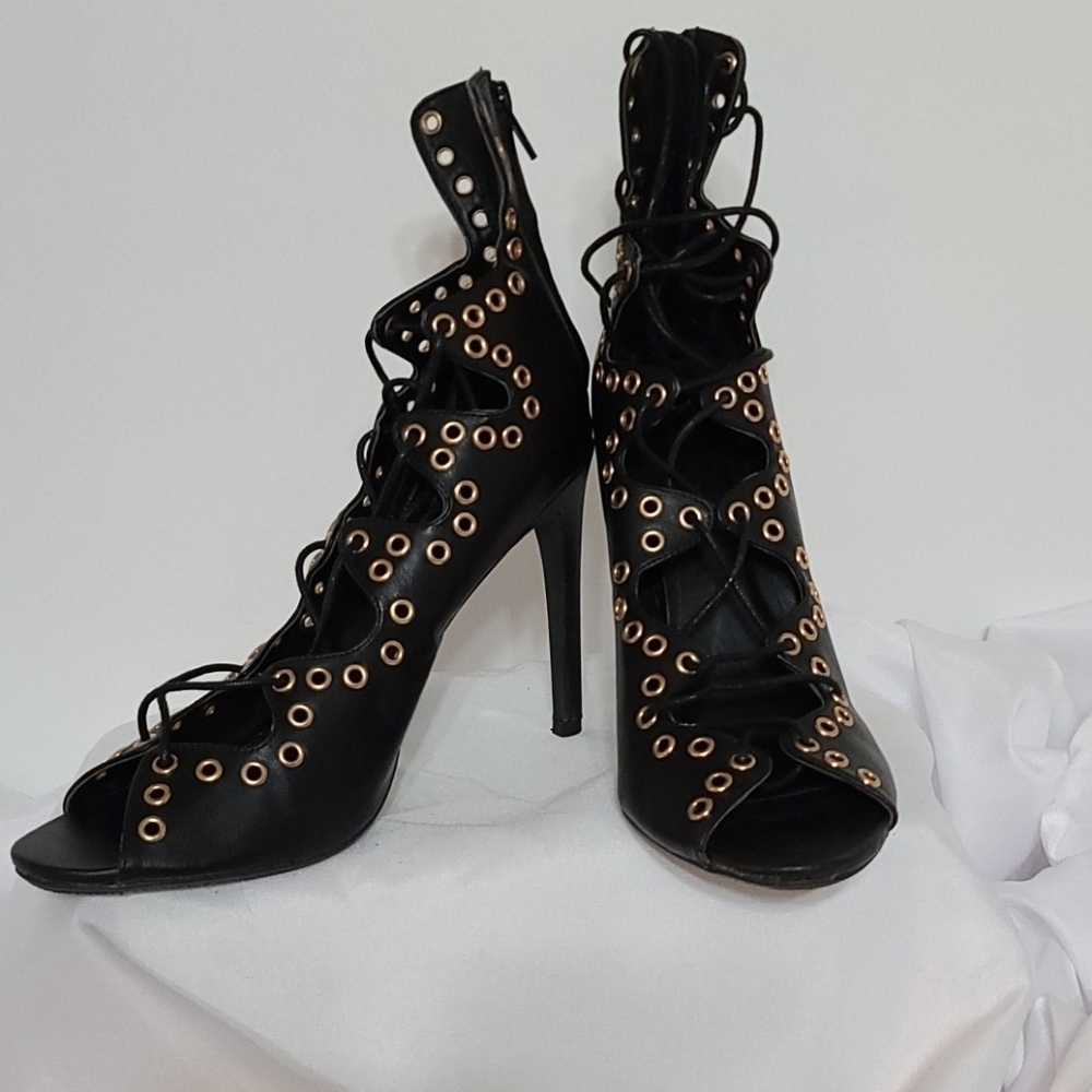 Charlotte Russe Shoes Lace-up Stilettos Peep Toe Black Goldtone Eyelets Sz 9